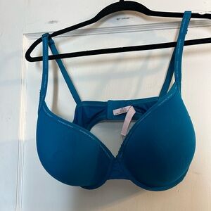 Victoria’s Secret Lightly Lined T-Shirt Bra